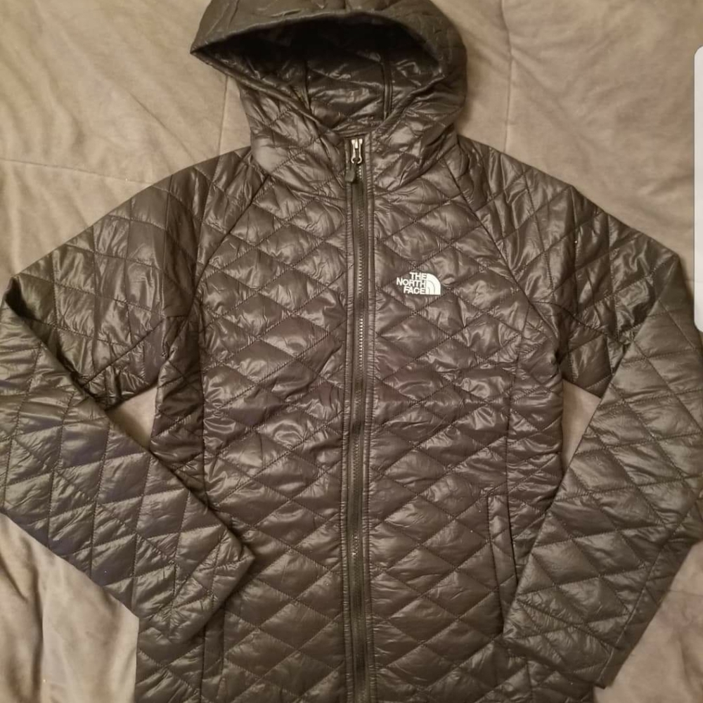 NORTHFACE COAT SIZE S NEW W/TAGS